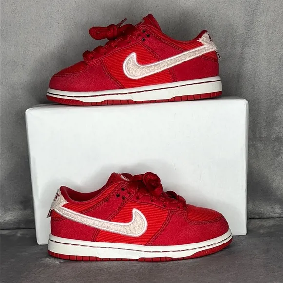🔥🔥🔥 Nike Dunk Low Valentine's Day Kids Red Sneakers Size: 11c🔥🔥🔥