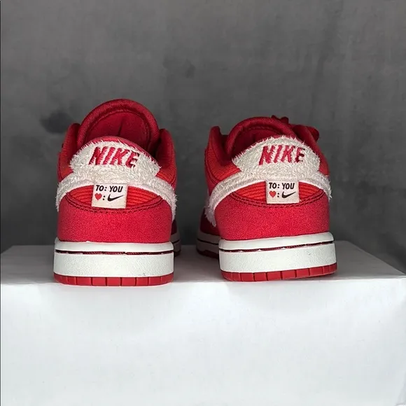 🔥🔥🔥 Nike Dunk Low Valentine's Day Kids Red Sneakers Size: 11c🔥🔥🔥