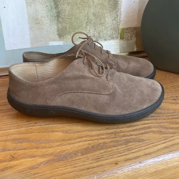 👔 Tan suede, leather lined, barefoot lace up shoes