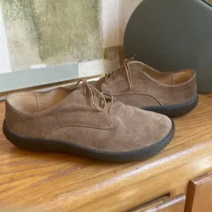 👔 Tan suede, leather lined, barefoot lace up shoes