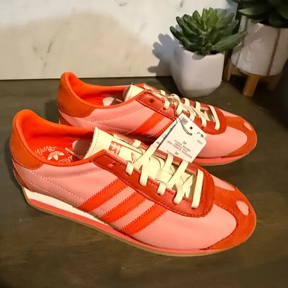 adidas Country OG Heart Semi Pink Spark / Impact Orange / Collegiate Orange