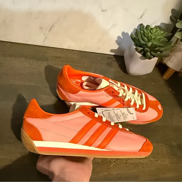 adidas Country OG Heart Semi Pink Spark / Impact Orange / Collegiate Orange