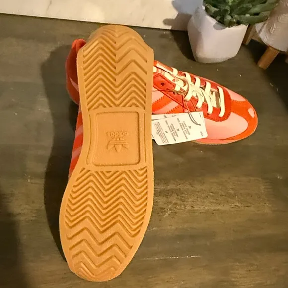 adidas Country OG Heart Semi Pink Spark / Impact Orange / Collegiate Orange