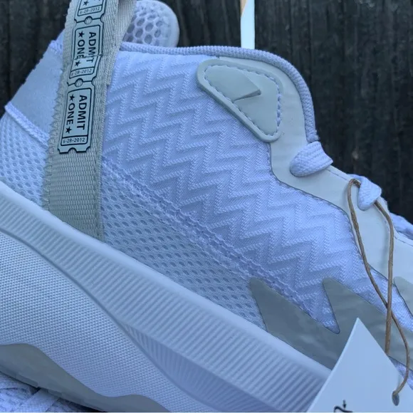 Adidas Dame 8 Mens Basketball Shoes White