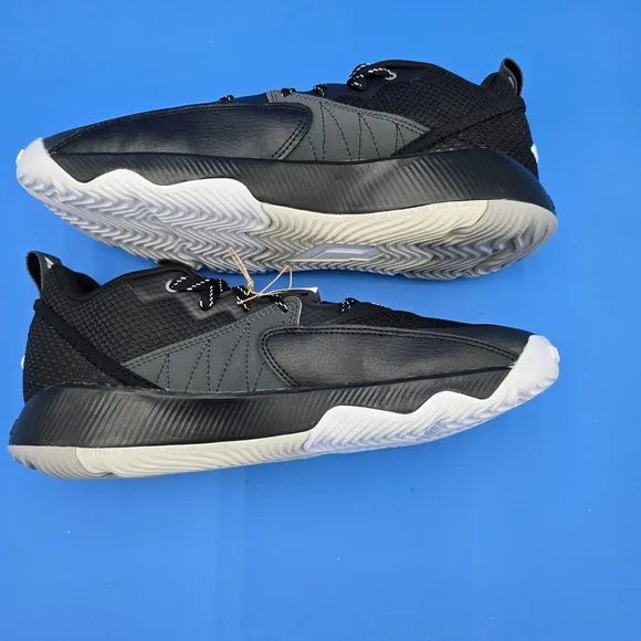 Adidas DAME CERTIFIED / Men's Size 11.5 / GY2439 / DOLLA $