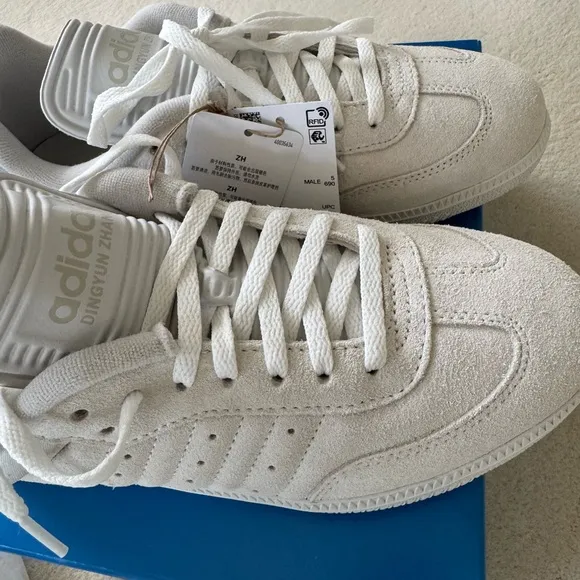 Adidas DingyunZhang SambaSize M 5.5 / W 6.5Colour: White Vapour/ Grey one