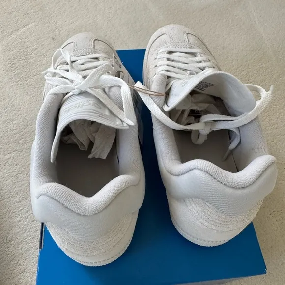 Adidas DingyunZhang SambaSize M 5.5 / W 6.5Colour: White Vapour/ Grey one