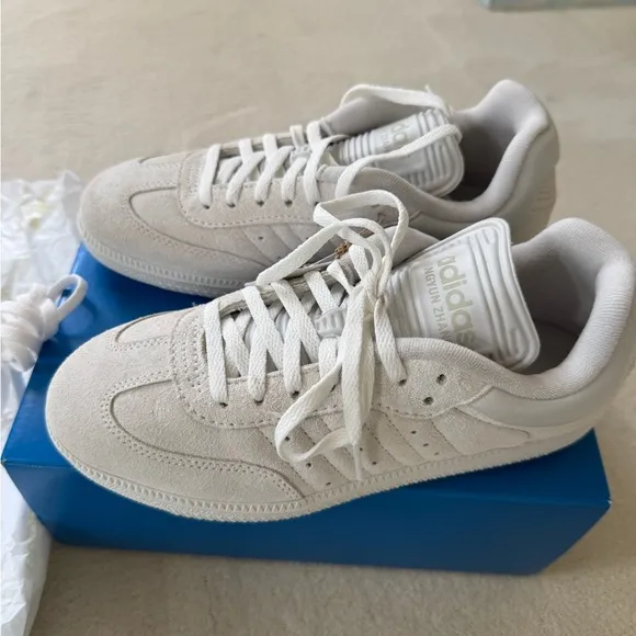 Adidas DingyunZhang SambaSize M 5.5 / W 6.5Colour: White Vapour/ Grey one