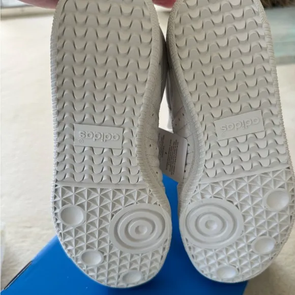 Adidas DingyunZhang SambaSize M 5.5 / W 6.5Colour: White Vapour/ Grey one