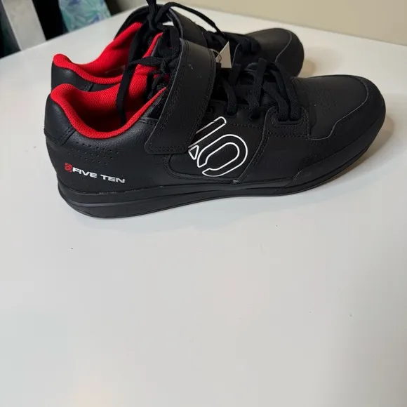 Adidas Five Ten Hellcat Mountain Bike Shoes size 9