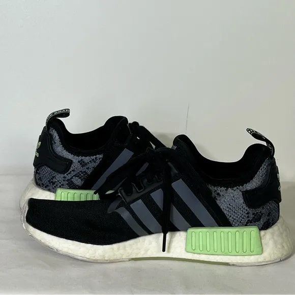 Adidas NMD R1 Snakeskin Size 8 Black Green Sneakers Shoes