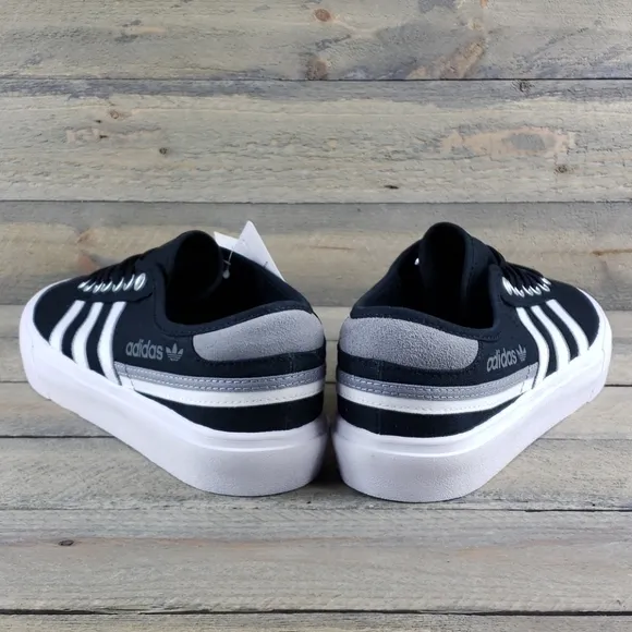 adidas Originals Delpala Casual/Skate Sneakers