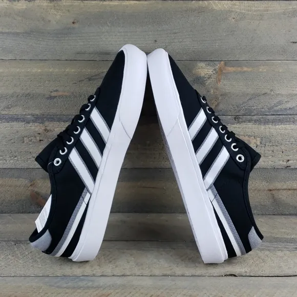 adidas Originals Delpala Casual/Skate Sneakers