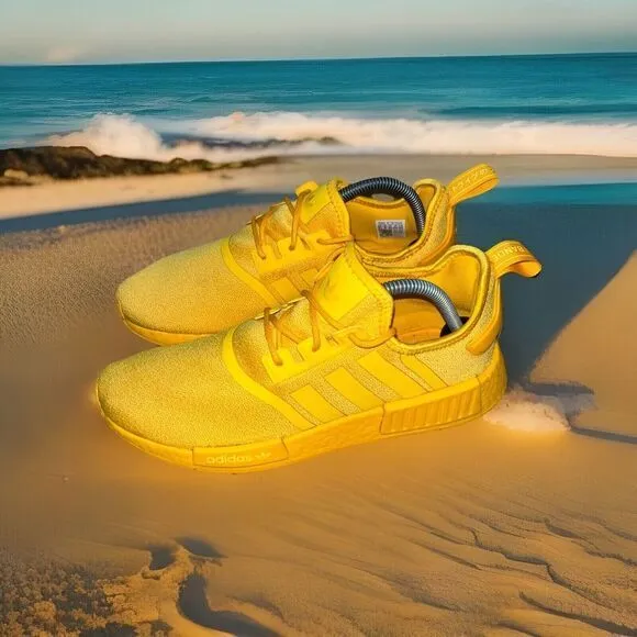 Adidas Originals NMD_R1 Collegiate Gold Sz 9.5 Men ( HP7826) Shoes Running Gym‎
