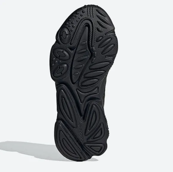 Adidas Originals Ozweego black athletic shoes