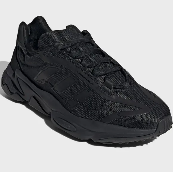 Adidas Originals Ozweego black athletic shoes