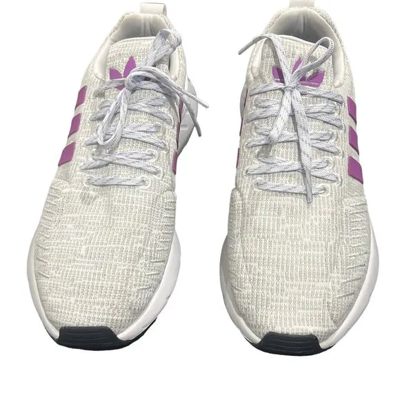Adidas Originals Women's Swift Run Gray and Purple Size 6 - NEW