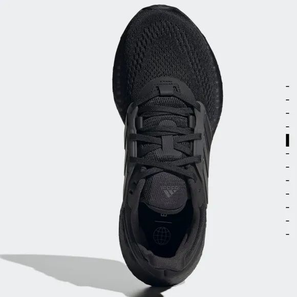 ADIDAS Pureboost 22 Shoes Black
