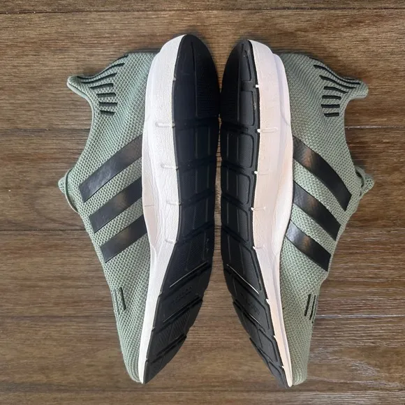 Adidas Swift Run PrimeTrainers Trace Green/Black Knit Shoes Athletic Mens 13