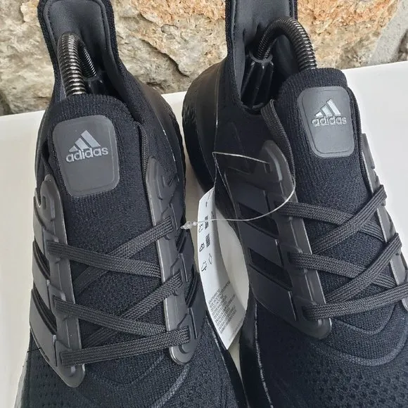 Adidas Ultraboost 21 Triple Black Running Mens Size 7.5 / Women Sz 9 FY0306 NEW!