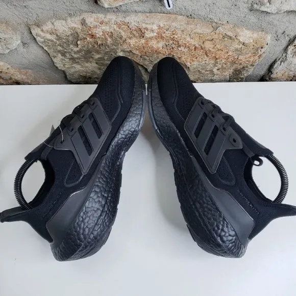 Adidas Ultraboost 21 Triple Black Running Mens Size 7.5 / Women Sz 9 FY0306 NEW!