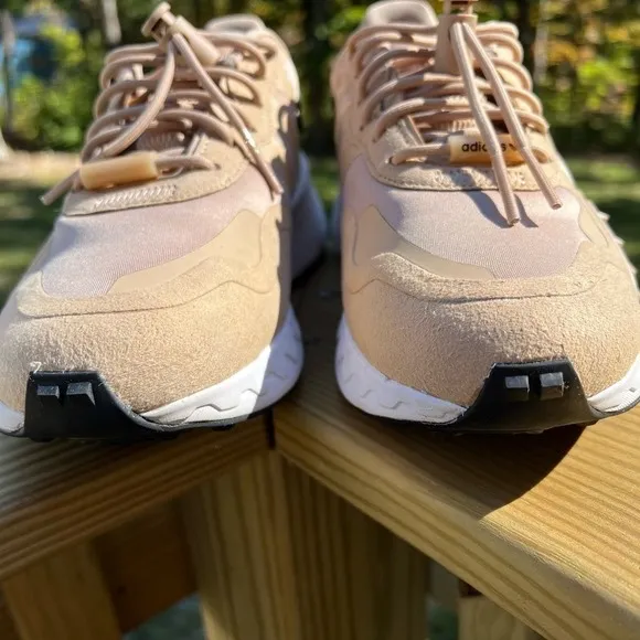 Adidas women shoes trainers size 8.5 beige pale nude