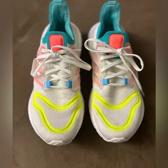 Adidas Women’s UltraBoost 22 Running Shoes ‘White Turbo Mint'