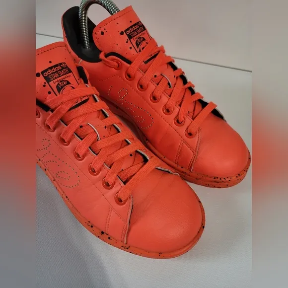 ADIDAS X STAN SMITH NEON RED GOLF SHOES MEN'S SIZE 6/WOMEN'S SIZE 7.5 LIMITED ED