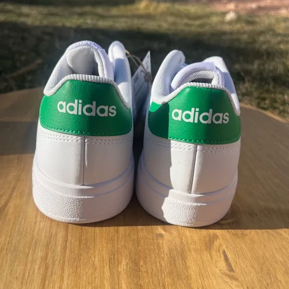 Adidas Youth SZ 4 Tennis Sneakers Shoes Style Advantage Base 2.0 J (White/Green)
