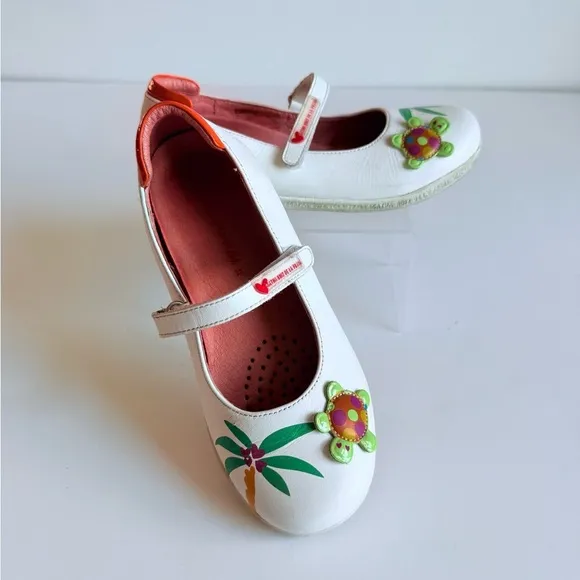 Agatha Ruiz de la Prada Girls Shoes Sz 32 EU White Turtle Palm Design Mary Janes