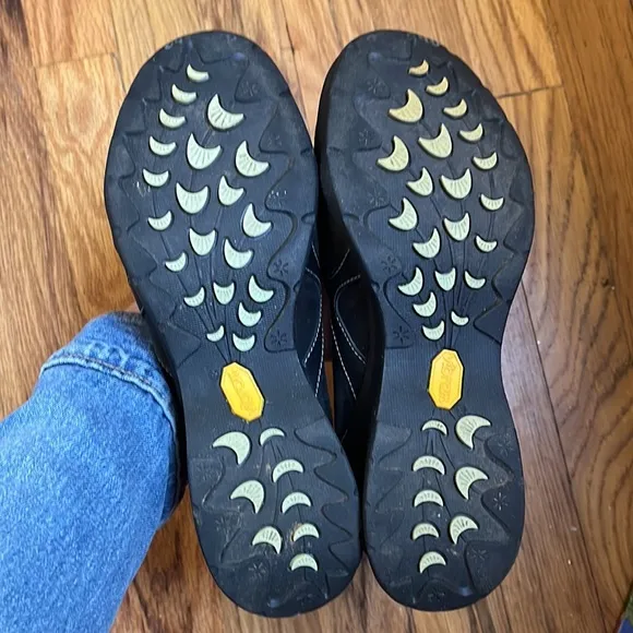 Ahnu Black Metalic Mary Janes Wedge Heels Slip On Shoes Vibram Sole