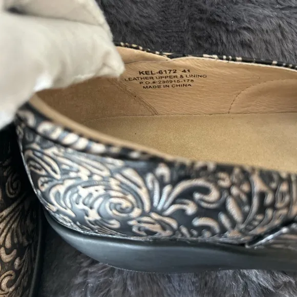 Alegria Black and Silver Clogs with Paisley Design Women's Size 41