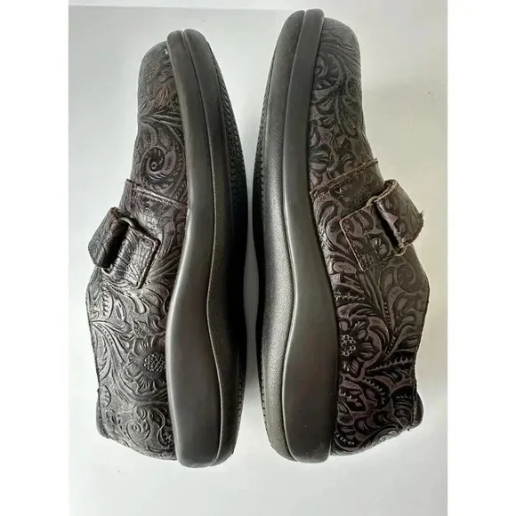 Alegria Mules Clogs Joleen Women 9.5 Tooled Leather Slipon Oxford Molasses Brown