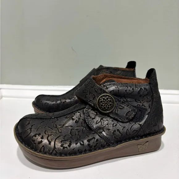 ALEGRIA Women’s Caiti Bronze/Dk Brown Eyed Low Bootie Shoes-size 35 (size US 5)
