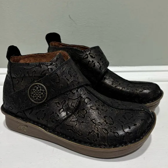 ALEGRIA Women’s Caiti Bronze/Dk Brown Eyed Low Bootie Shoes-size 35 (size US 5)