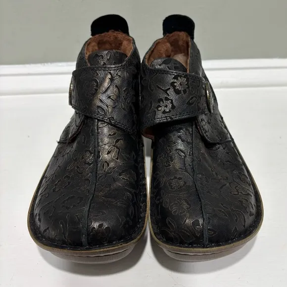 ALEGRIA Women’s Caiti Bronze/Dk Brown Eyed Low Bootie Shoes-size 35 (size US 5)