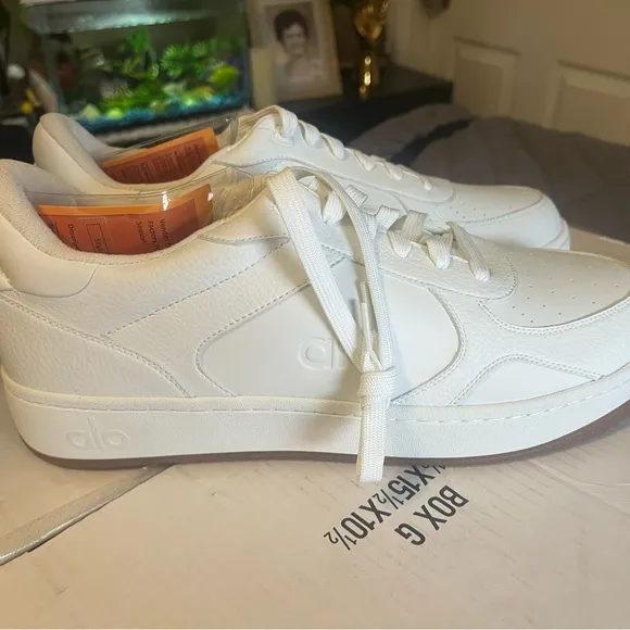 ALO Yoga Men's White Sneakers