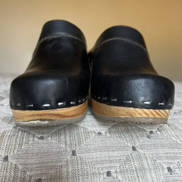 American Apparel Made In USA Black Leather Clog Boho 70s Hippie Wooden Heel US 7