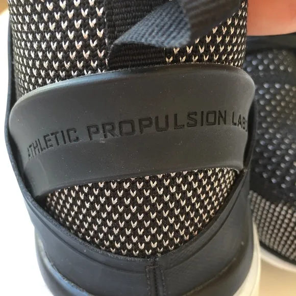 APL Ascend mens running shoes