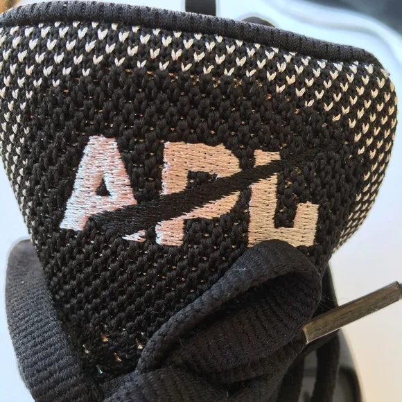 APL Ascend mens running shoes