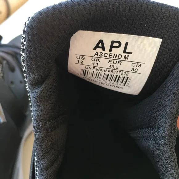 APL Ascend mens running shoes
