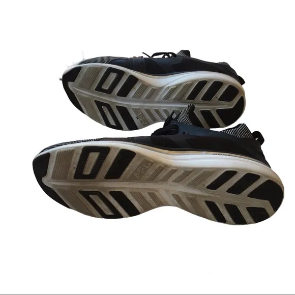 APL Ascend mens running shoes