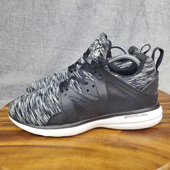 APL Ascend Shoes Womens 9 Black White Athletic Lace Up Running Training Sneakers