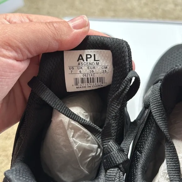 APL Men's Ascend