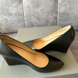Aquatalia  Black Wedge Pumps with Pointed Toe
