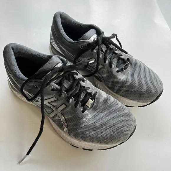 Asics GEL-Nimbus 22 Platinum Men Running Shoes Carrier Grey Size 9 Athletic‎