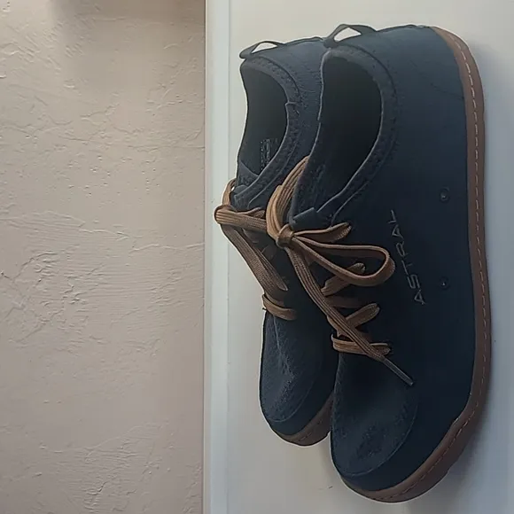 Astral Men's Loyak Minimalist Shoe Navy Brown Size 8 EU 41 1/3