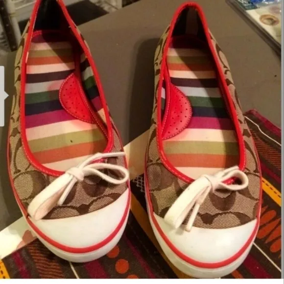 Authentic COACH LANDON FLAT SHOES SIZE 8.5