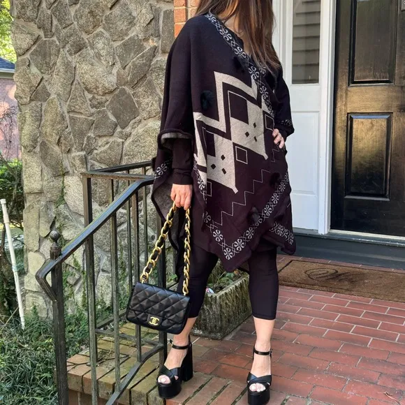 Aztec Black Oversized Fur Trim Poncho