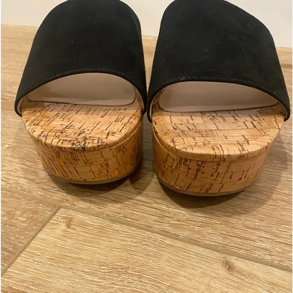 BANDOLINO cork wedges! 🖤EUC🖤worn 1x- too high for my mom- see pic 4 details!!